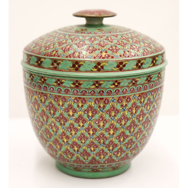 Chinese Export Thai Bencharong Covered Jar