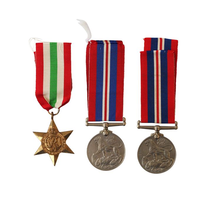 Militaria, Medals