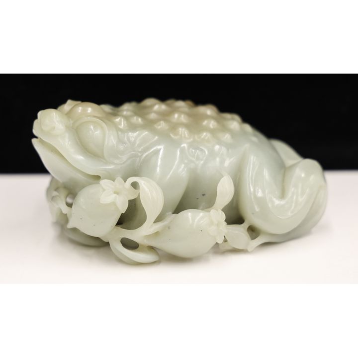 Fine Chinese Jade Toad Carving