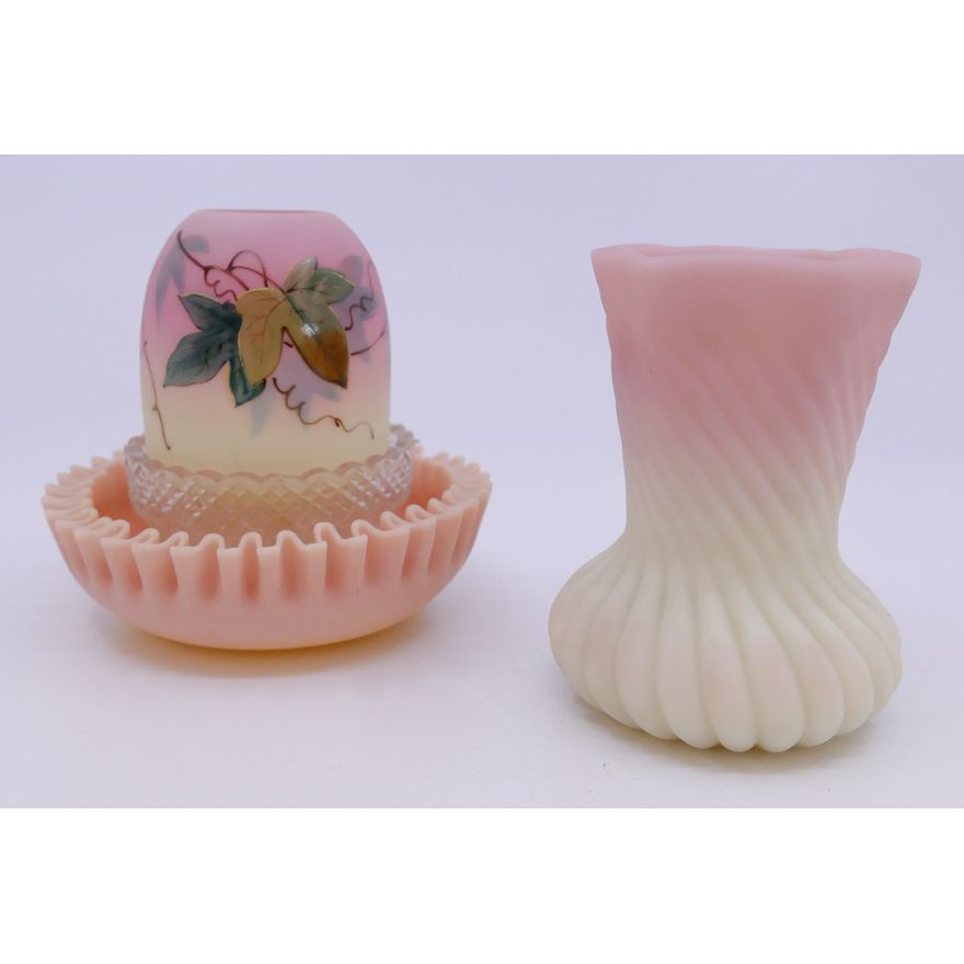 2pc Burmese Glass Fairy Lamp & Vase (cracked cover on lamp) 4''