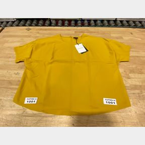 WHO WHAT WEAR YELLOW PINTUCK ELBOW SLEEVE BOXY T-SHIRT SIZE X