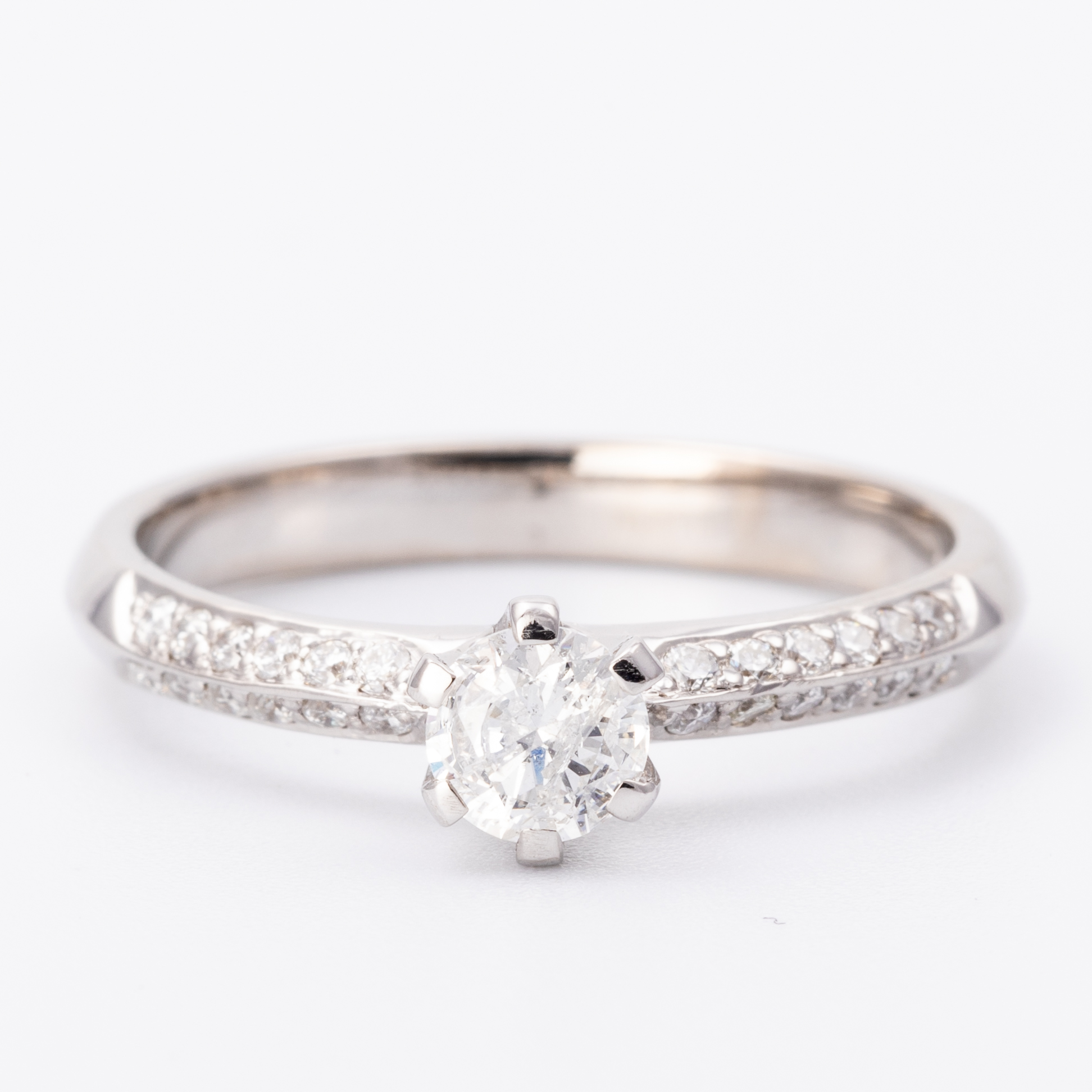 330 · 0.50 Carat Diamond Knife Edge Ring 18ct