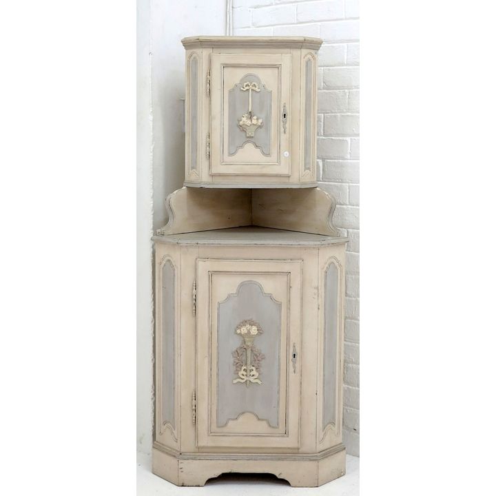 PAINTED CORNER CABINET