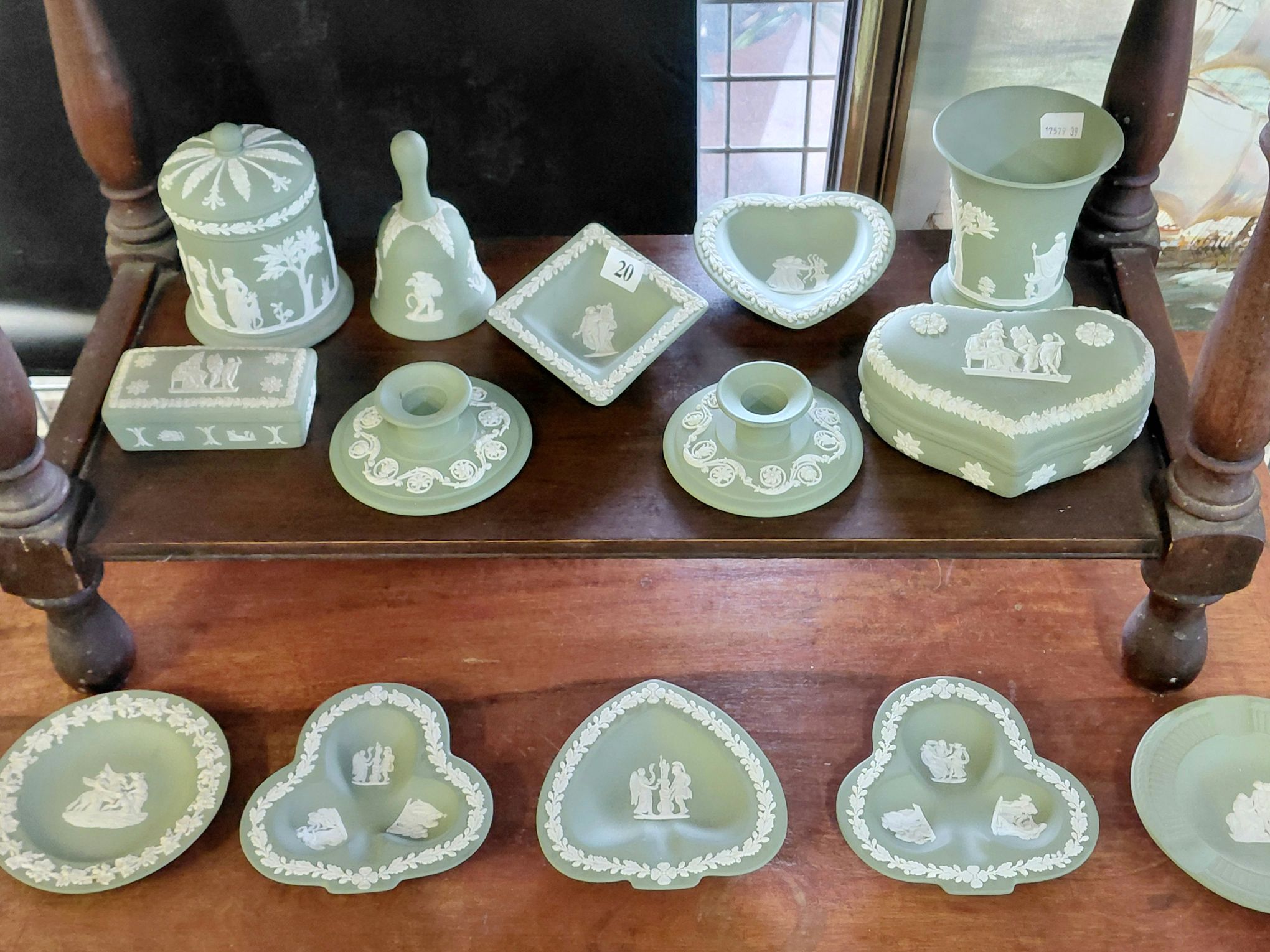 20 · WEDGEWOOD JASPERWARE