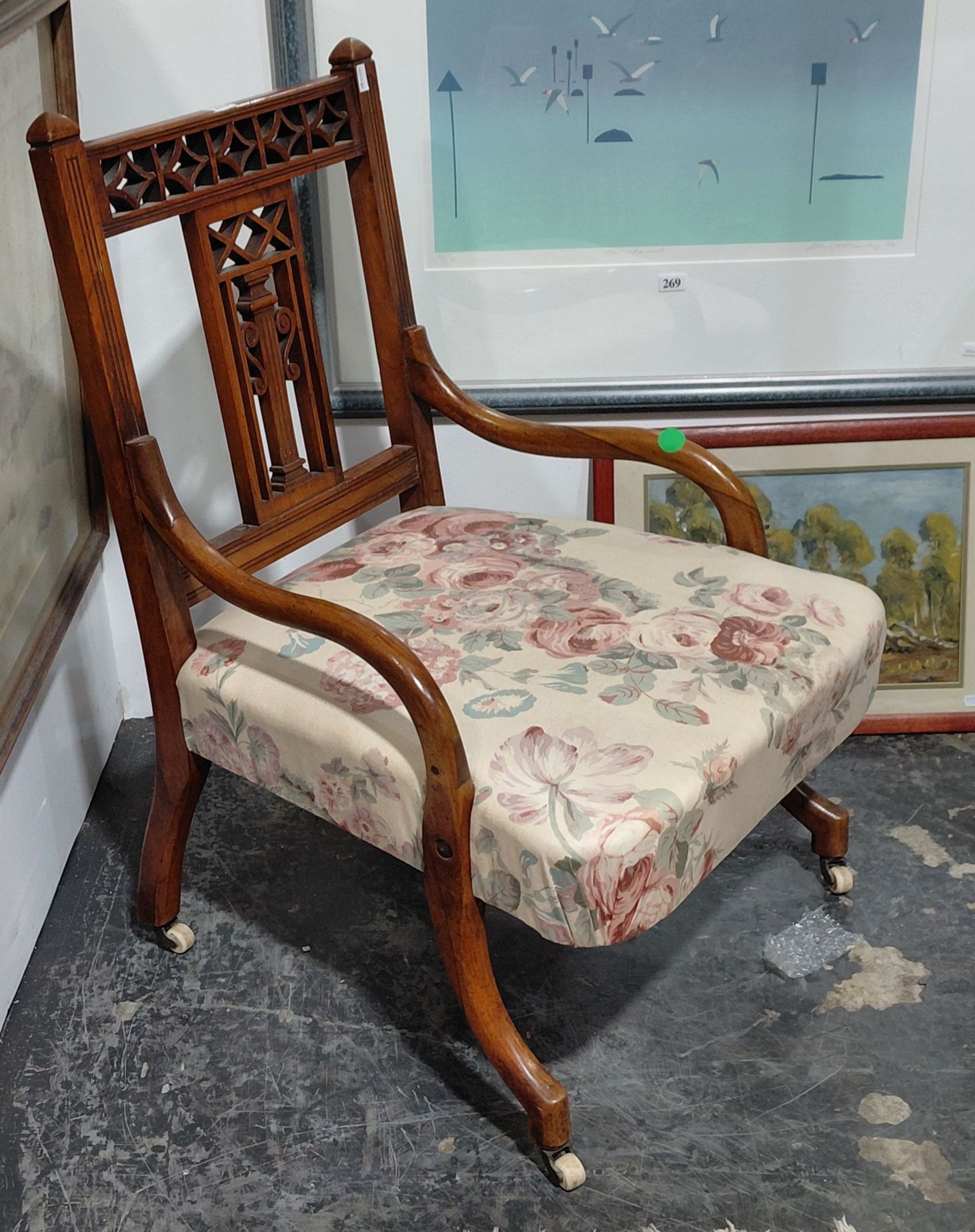 270 · ANTIQUE BEDROOM CHAIR