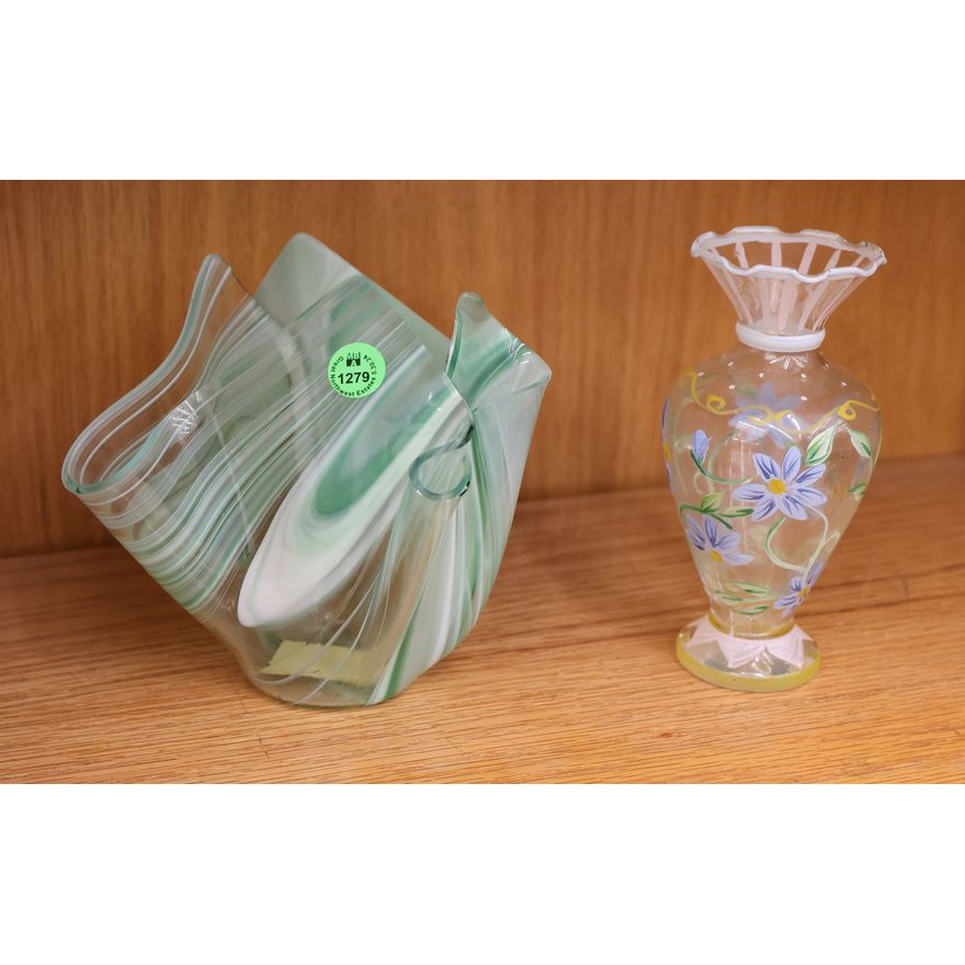 2pc Pastel Art Glass Hankerchief Vase etc. 6.5''
