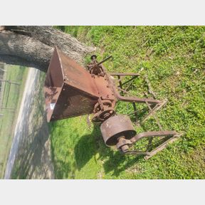 Antique International Harvester Industrial Grinder