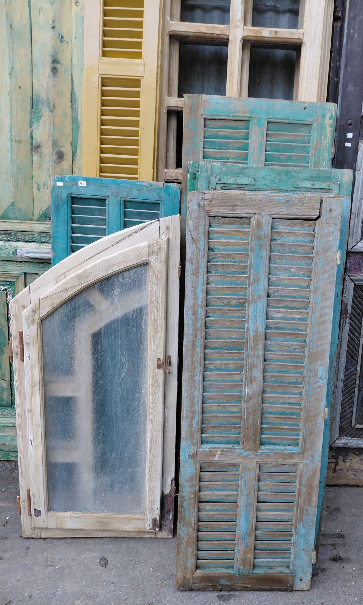 384 · LOUVRE SHUTTERS