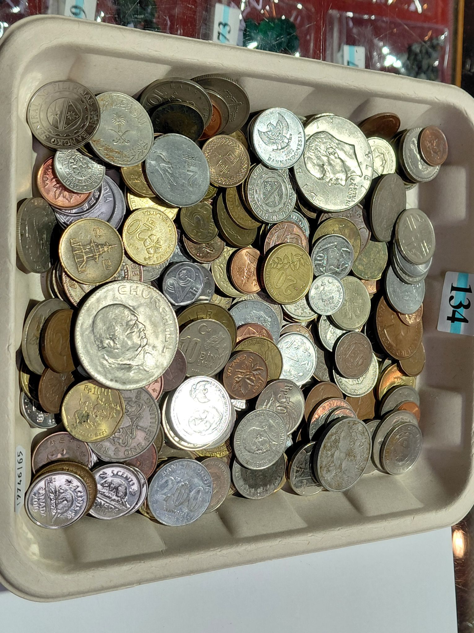134 · KILO MIXED WORLD COINS