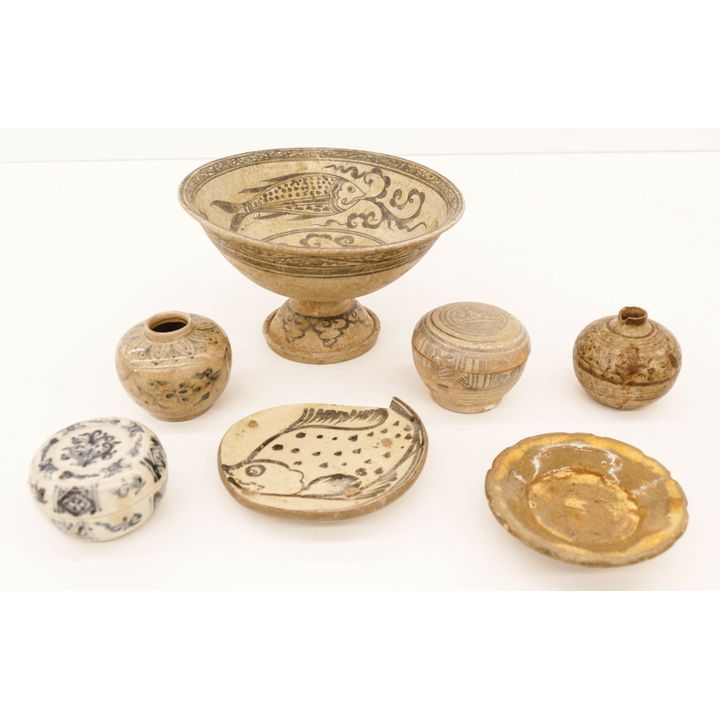 7pc Thai Ming Sawankhalok Ceramics 2.5'' to 8'' Diameter