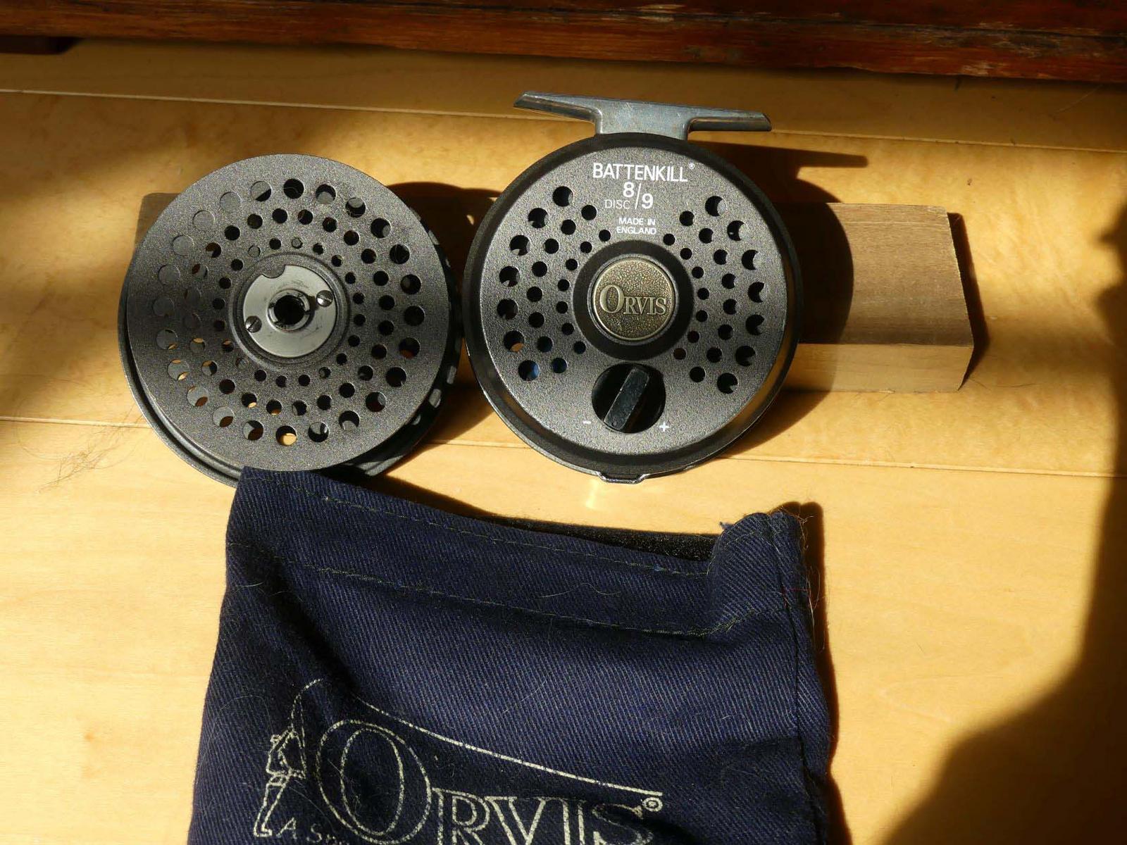 A SUPERB ORVIS BATTENKILL DISC #8/9 FLY REEL AND SPARE SPOOL IN 2