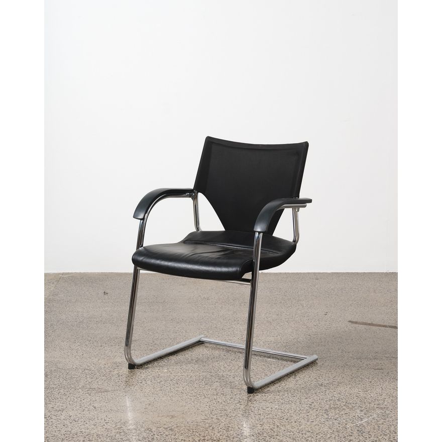 Wilkhahn Modus - An Executive Visitors chair