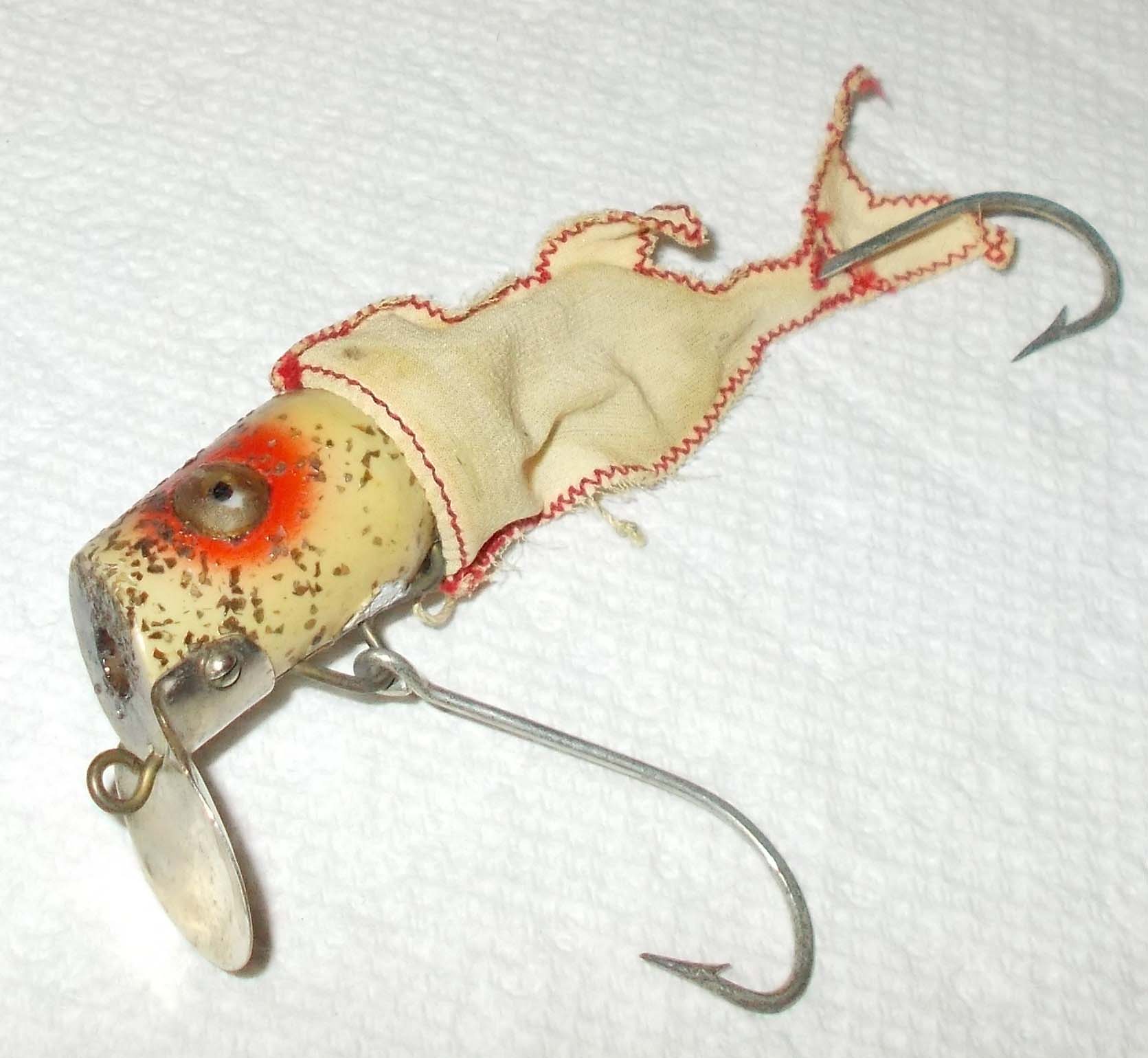 dudley murphy fishing lures Lure Collectibles: Murphy, Dudley; Edmisten, Rick: 9780891455417 Books Featuring over 1 Fishing Lure Collectibles, Encyclopedia of