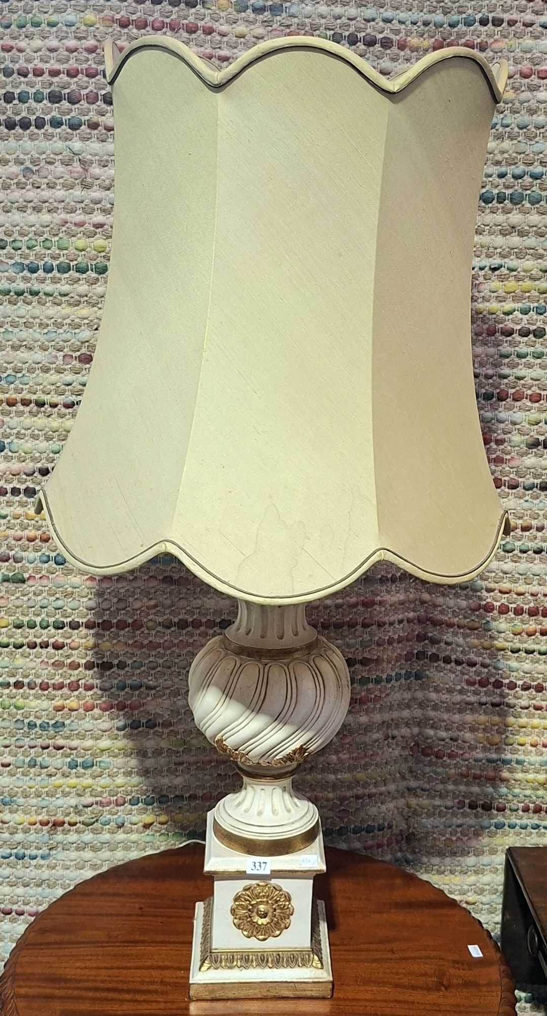 Classical Style Table Lamp