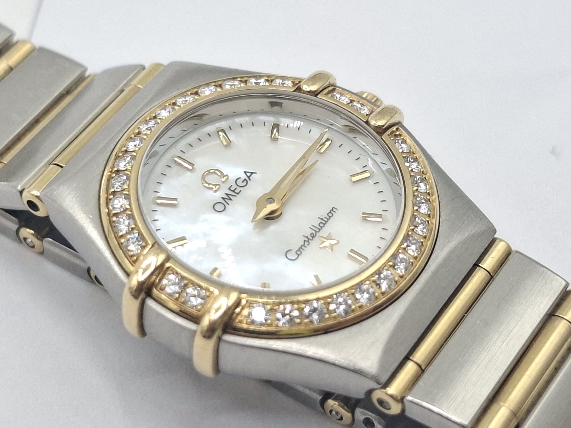 202 · OMEGA DIAMOND LADIES WRIST WATCH