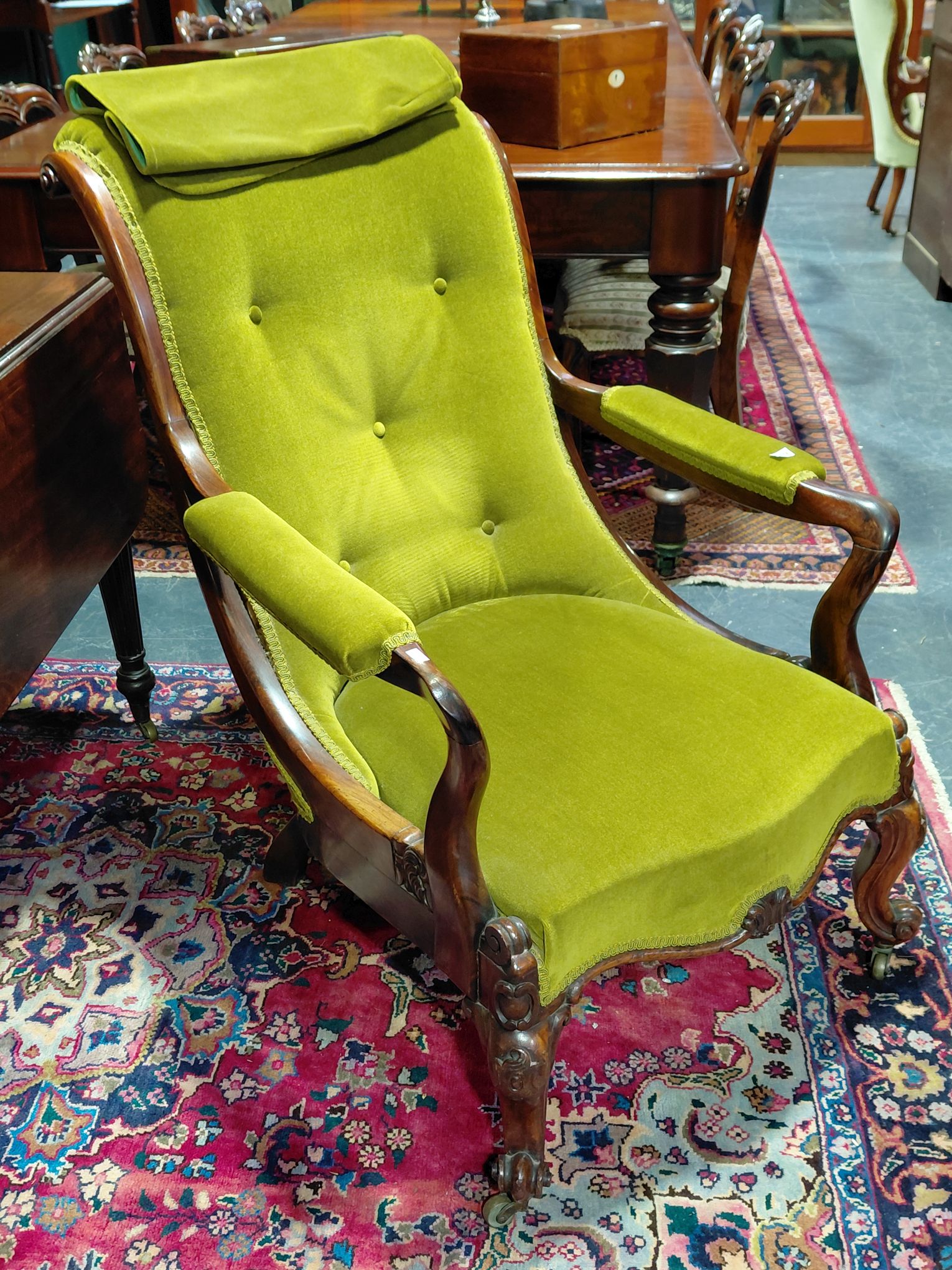 559 · A GENTLEMANS OPEN ARMCHAIR