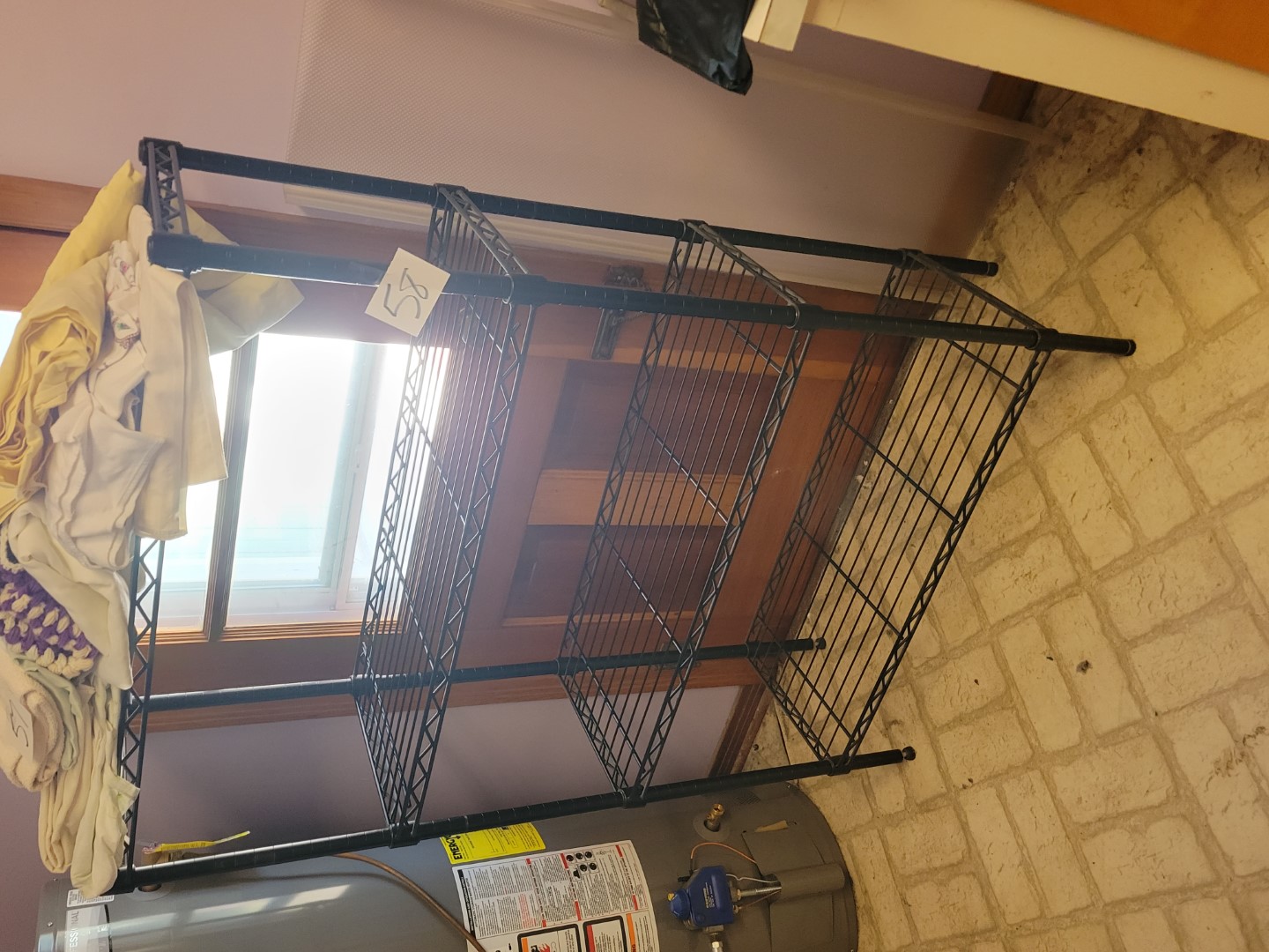 Metal wire shelving unit Midwest Auctions, LLC