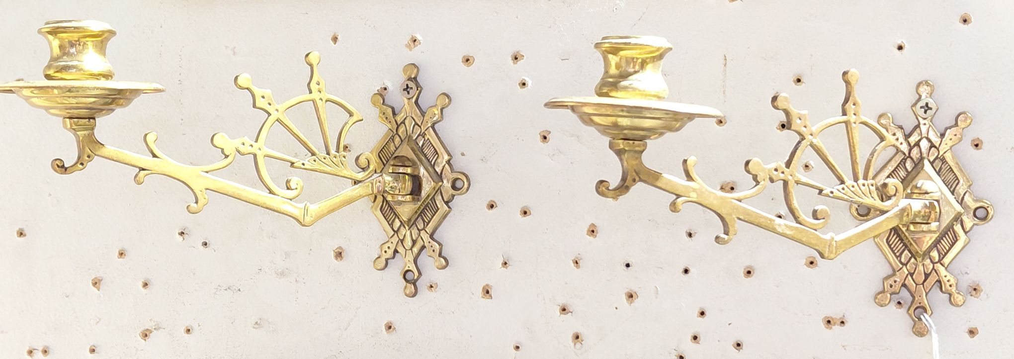 447 · PIANO SCONCES