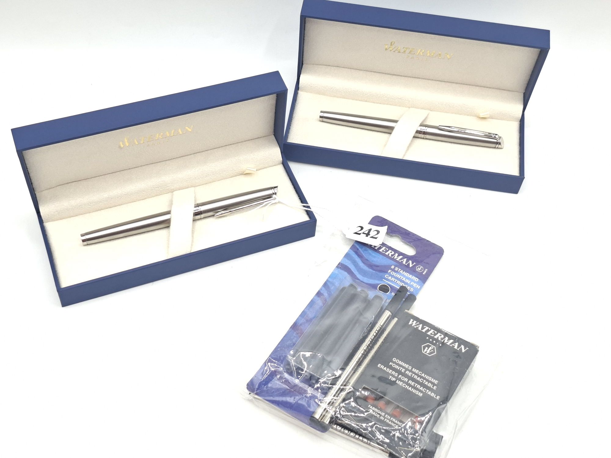 WATERMAN FOUNTAIN AND BALL POINT SET OF PENS