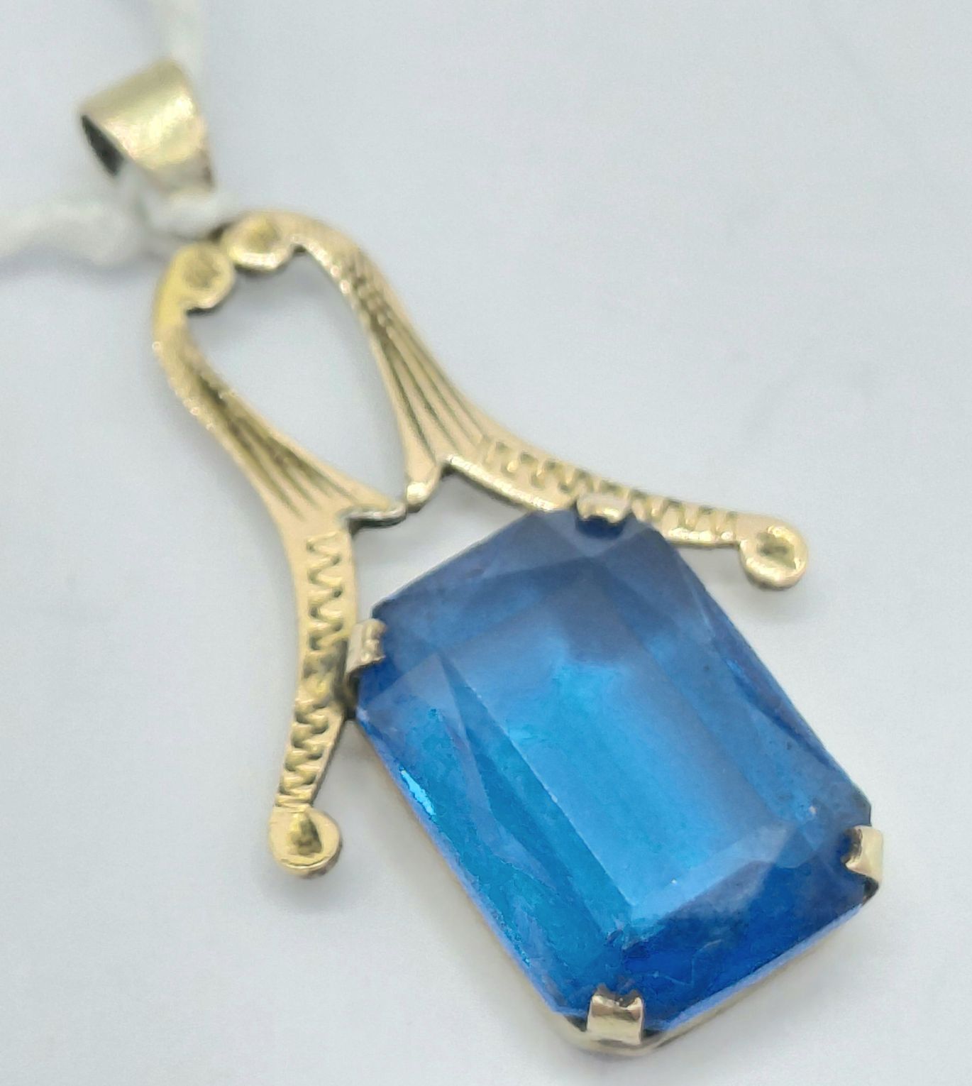 9ct Gold Lined Pendant