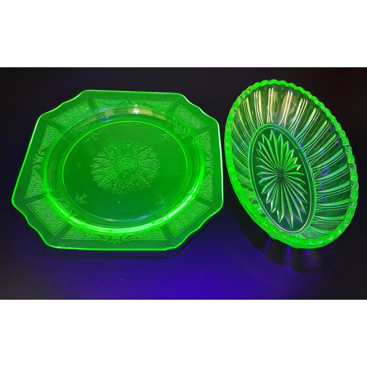 Uranium Glass Dishes (x2)