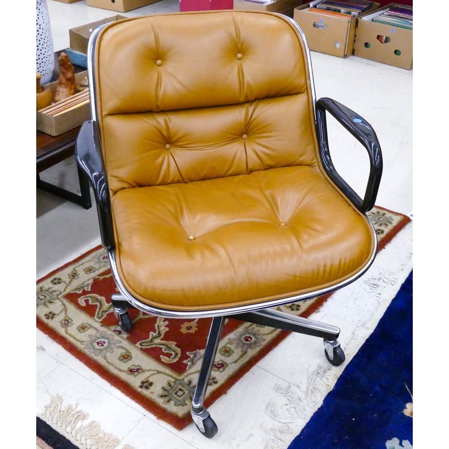 Charles Pollack for Knoll Executive Desk Chair 33''x27''x27''