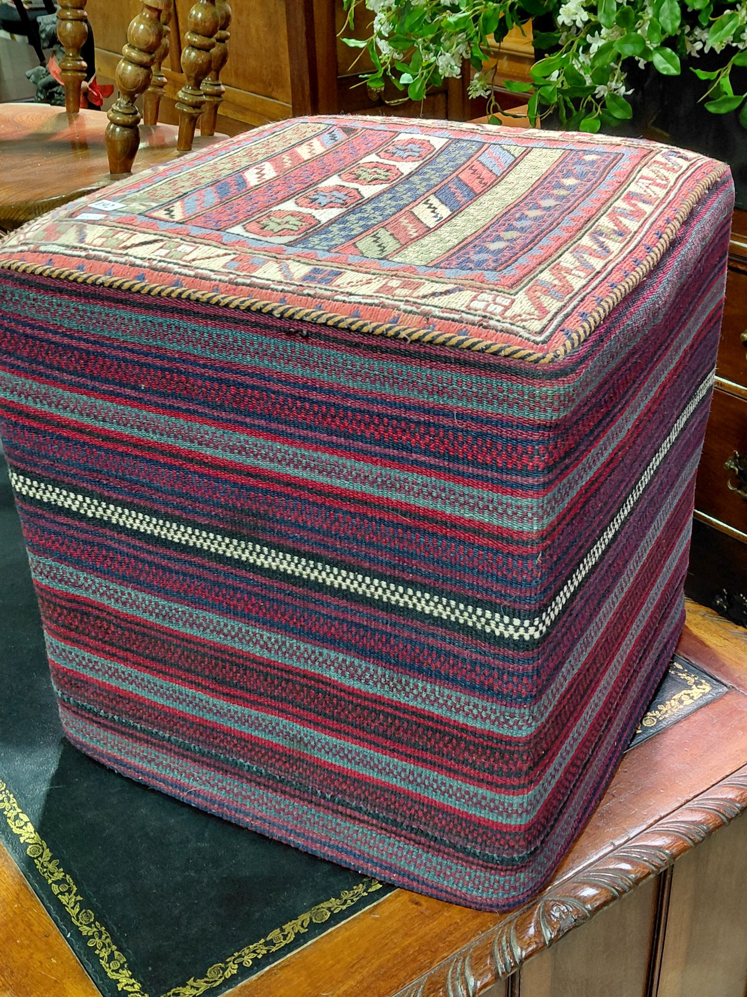 192 · PERSIAN STYLE STOOL