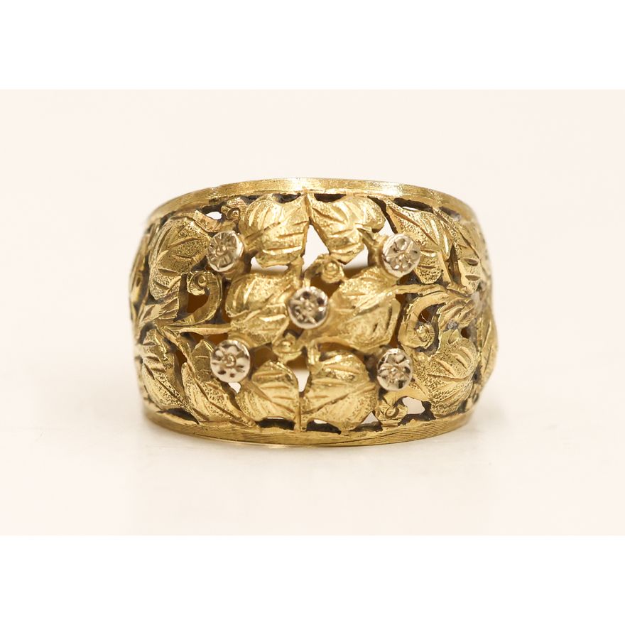 Ladies 18k Pierced Leaf Ring