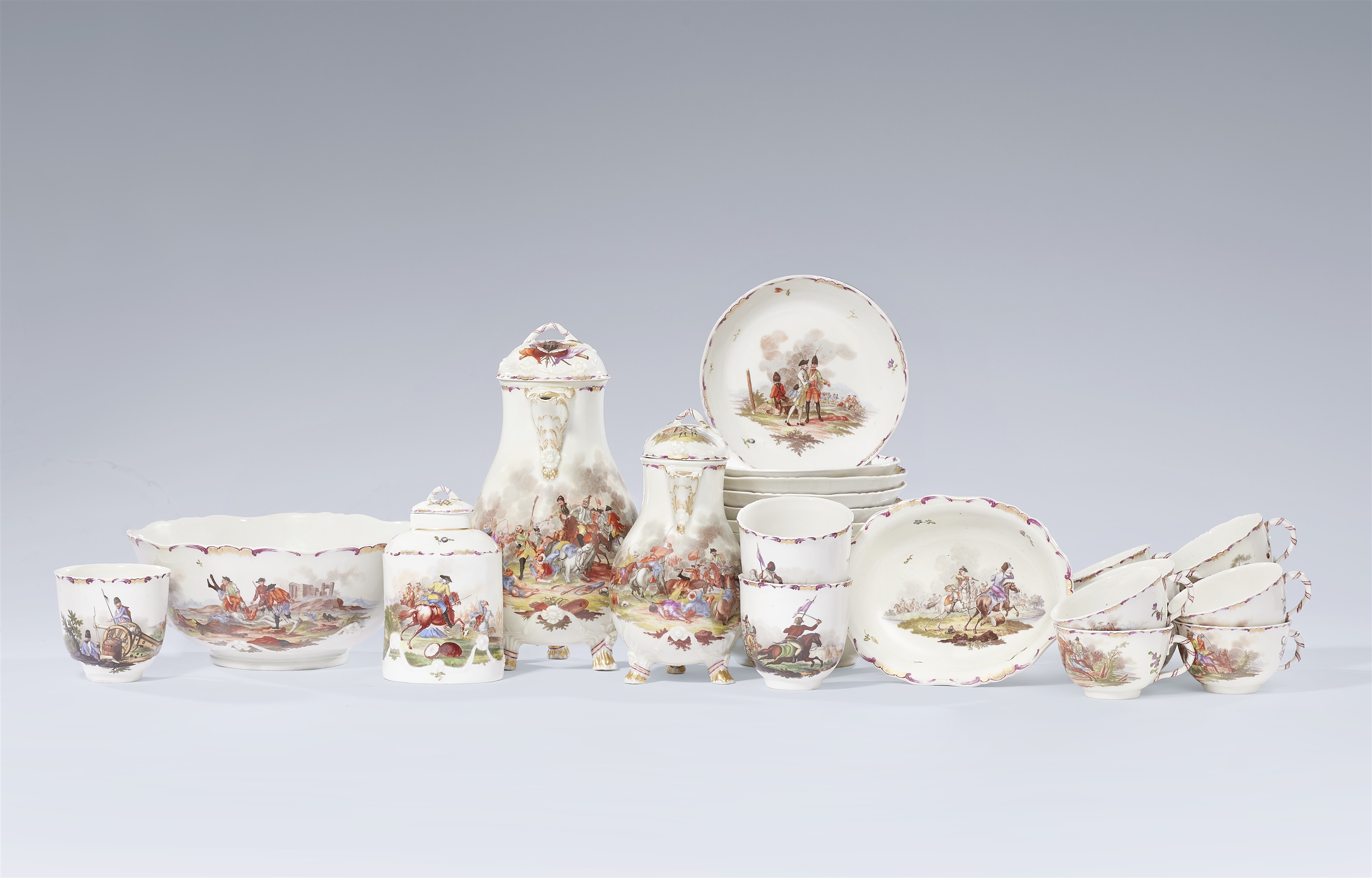 The unique Ludwigsburg porcelain coffee service with battle scenes