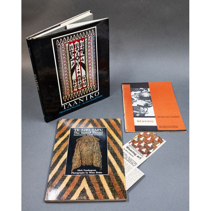 Māori Weaving [3 titles]