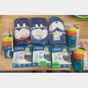 BABY ITEMS SNUG CUPS (3) BOOTLES (3) WRAPS (3)