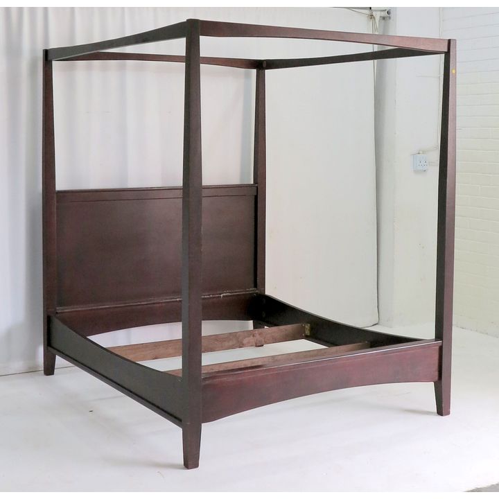 QUEEN SIZE FOUR POSTER BEDSTEAD