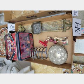 Return of the Jedi tin and other decorative items