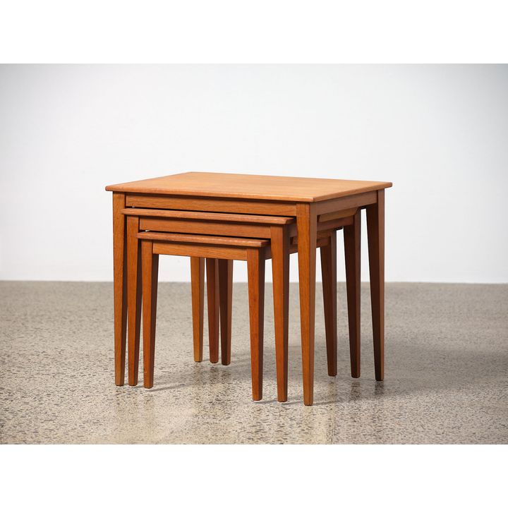 Kvalitet Form Funktion, Denmark - Set of three nesting tables