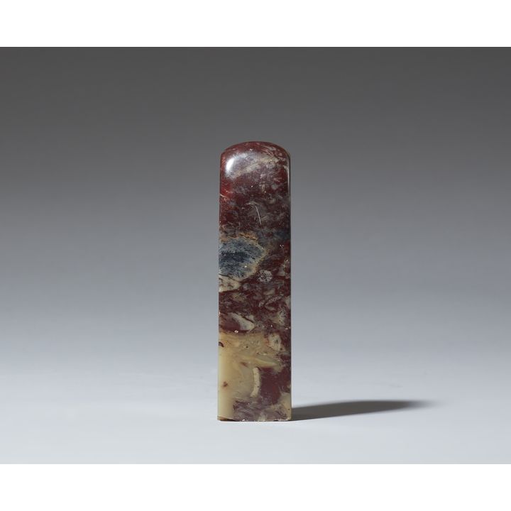 A tall chicken-blood-type soapstone seal. Qing dynasty