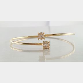 18CT YELLOW GOLD BANGLE WITH 18 DIAMONDS TOTAL 0.300CT COLOUR IJ CLARITY VS/SI - 51929/3541