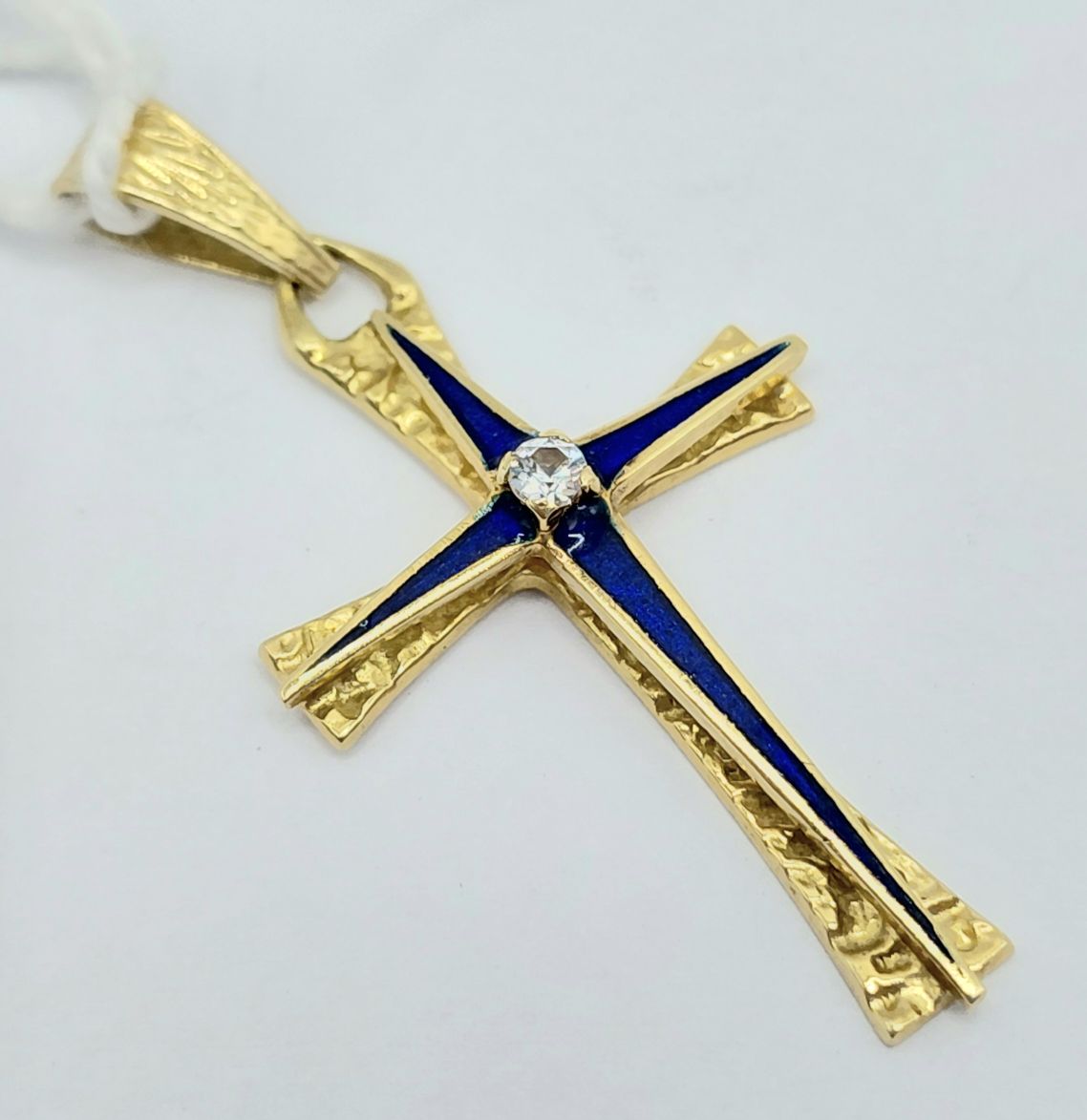 18ct Gold Enamel Pendant