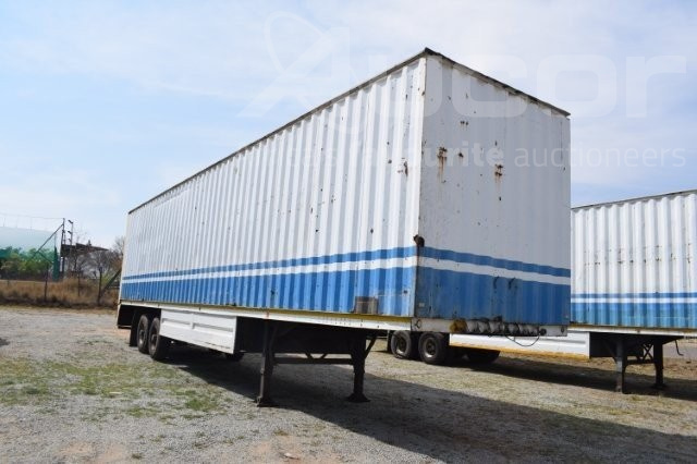 1993 Henred Fruehauf VAN BODY SEMI TRAILER DOUBLE AXLE