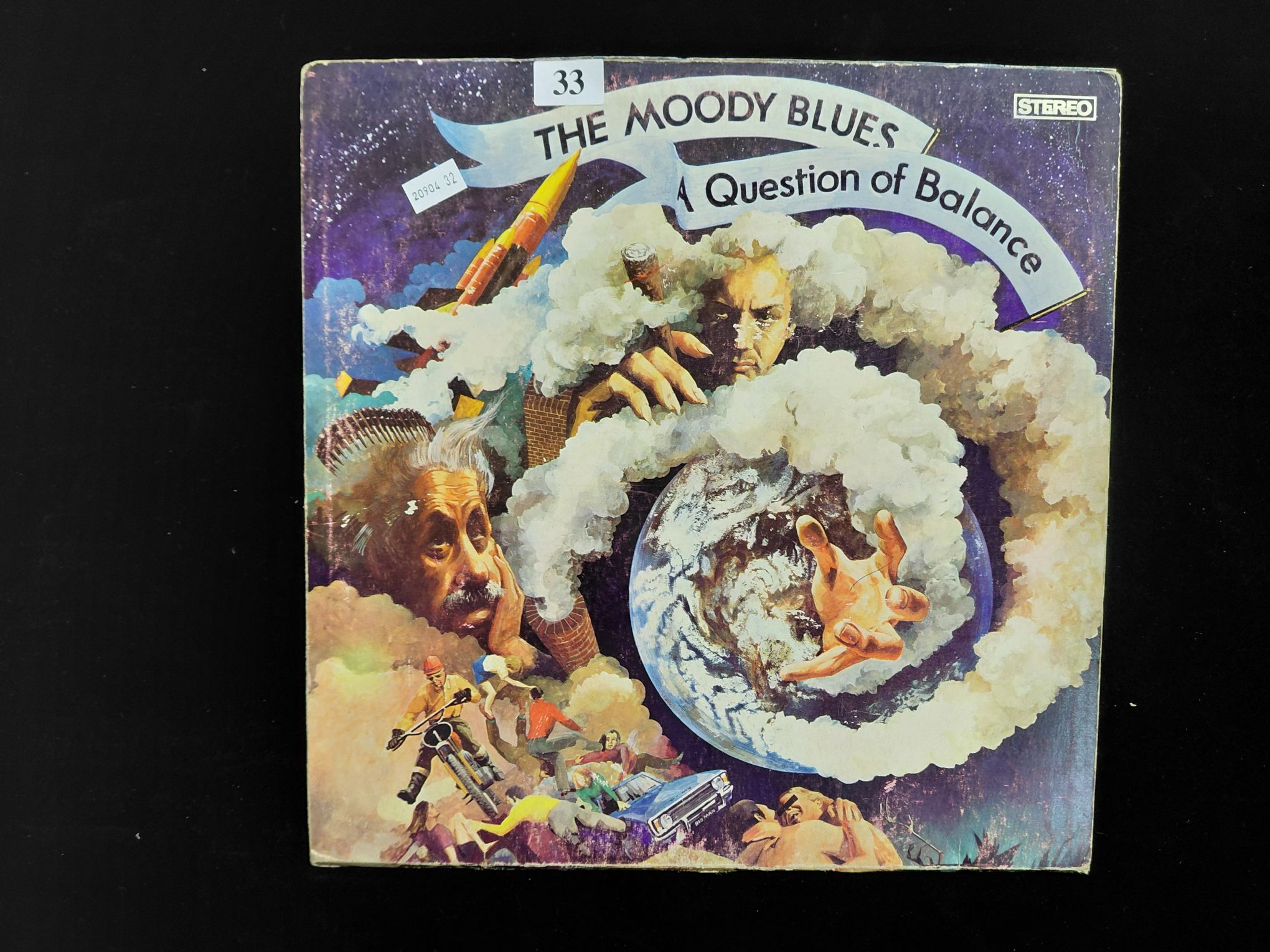 33 · THE MOODY BLUES