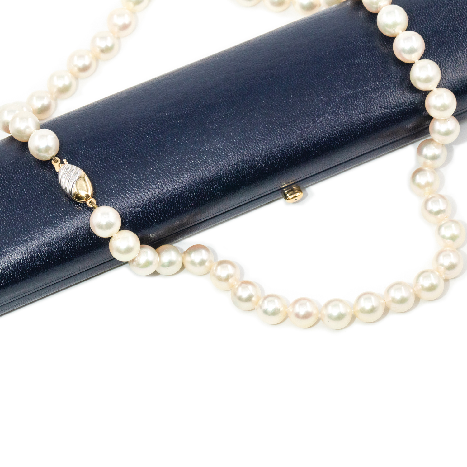 Akoya Pearls with a 14ct Clasp