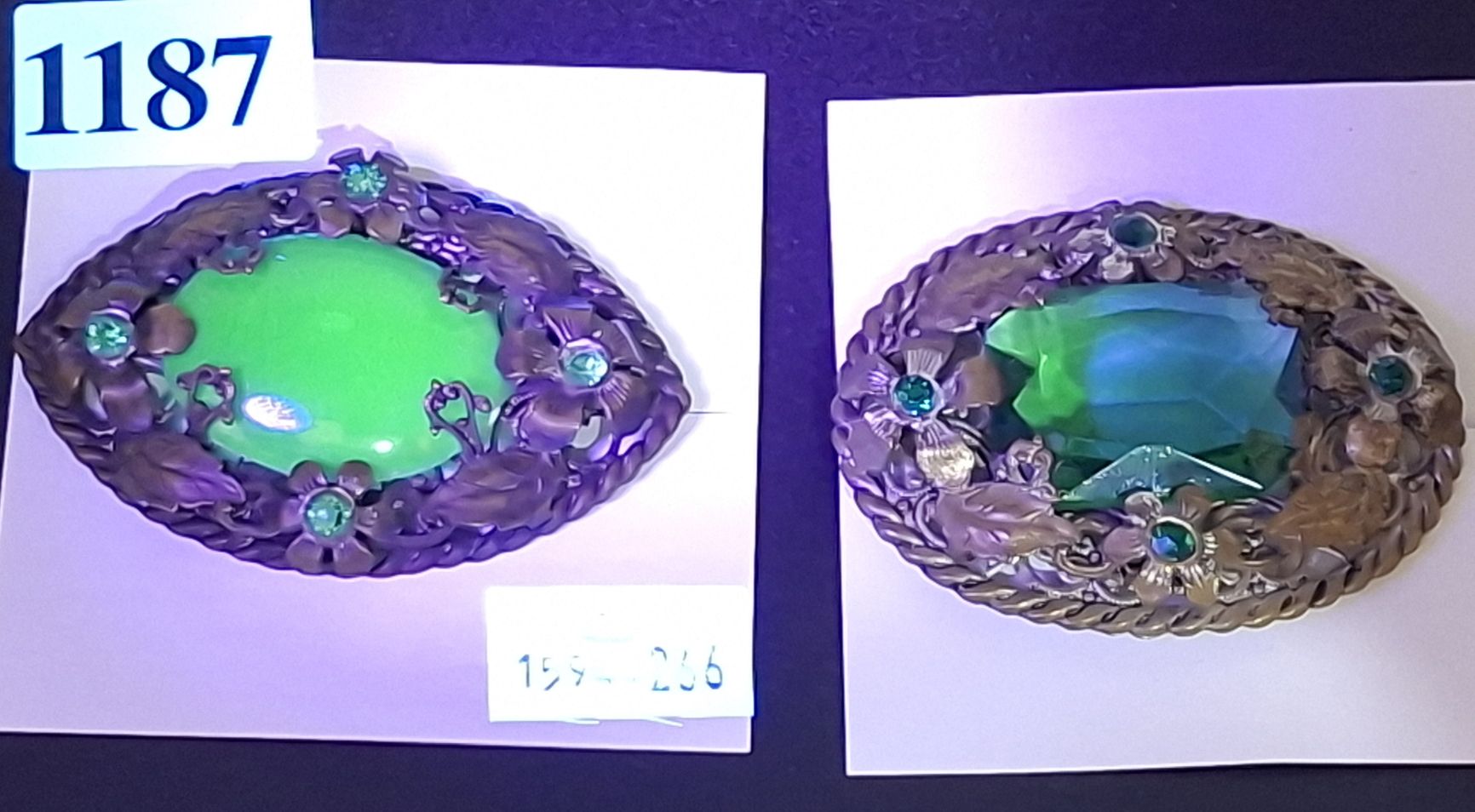 1187 · TWO COSTUME BROOCHES