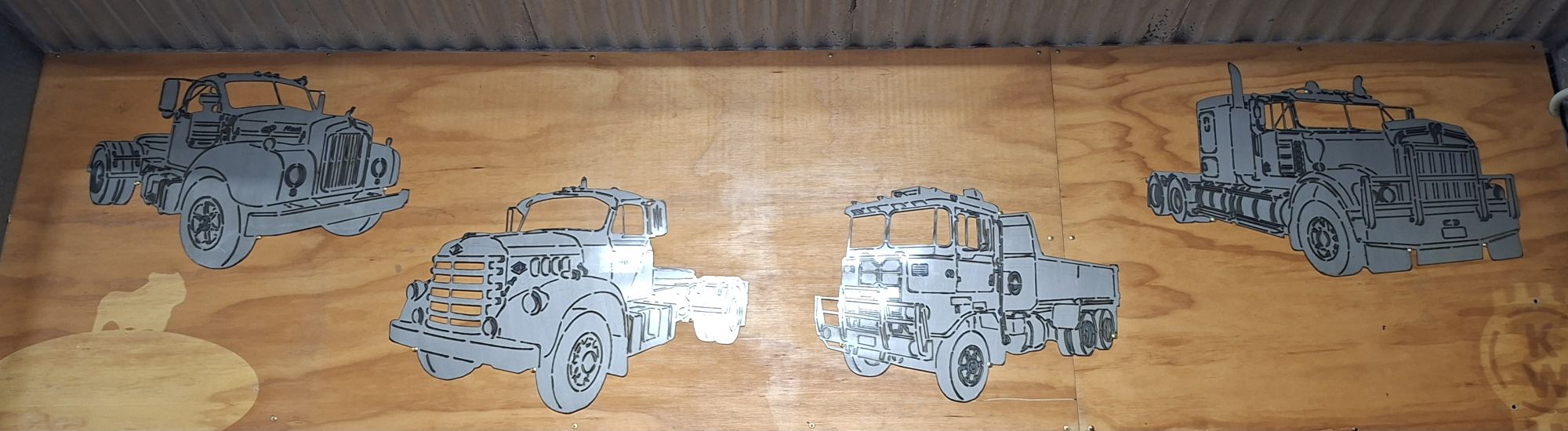 METAL TRUCK PLAQUES
