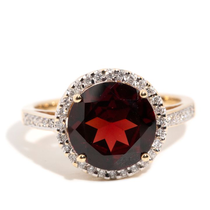 3.5 Carat Garnet & Diamond 9ct Gold Ring,