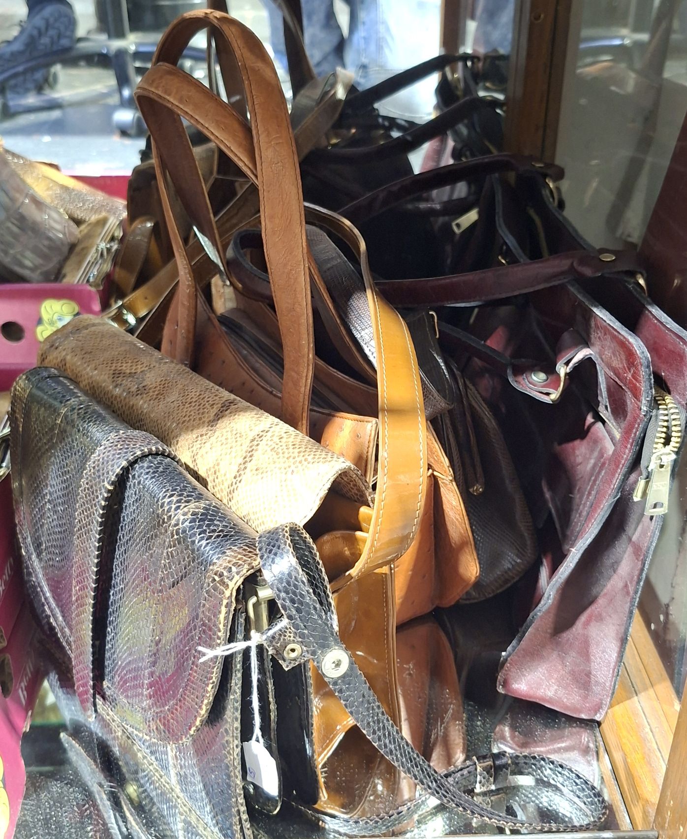 FIVE VINTAGE LEATHER AND FAUX HANDBAGS
