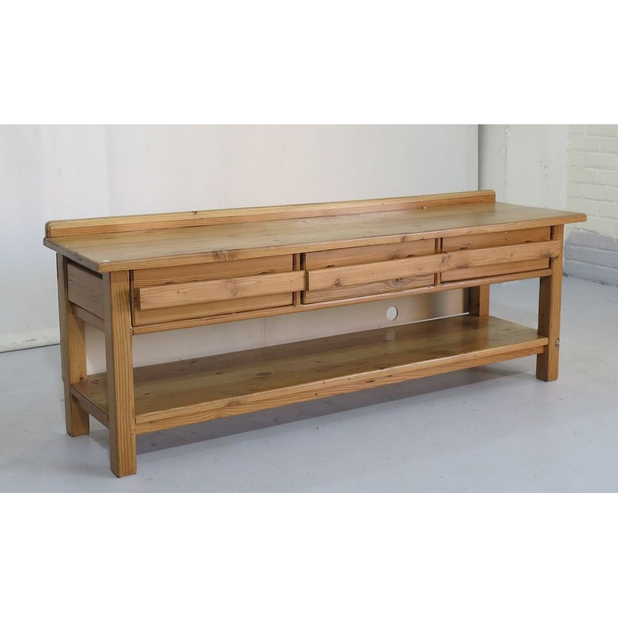 PINE THREE-DRAWER ENTERTAINMENT STAND