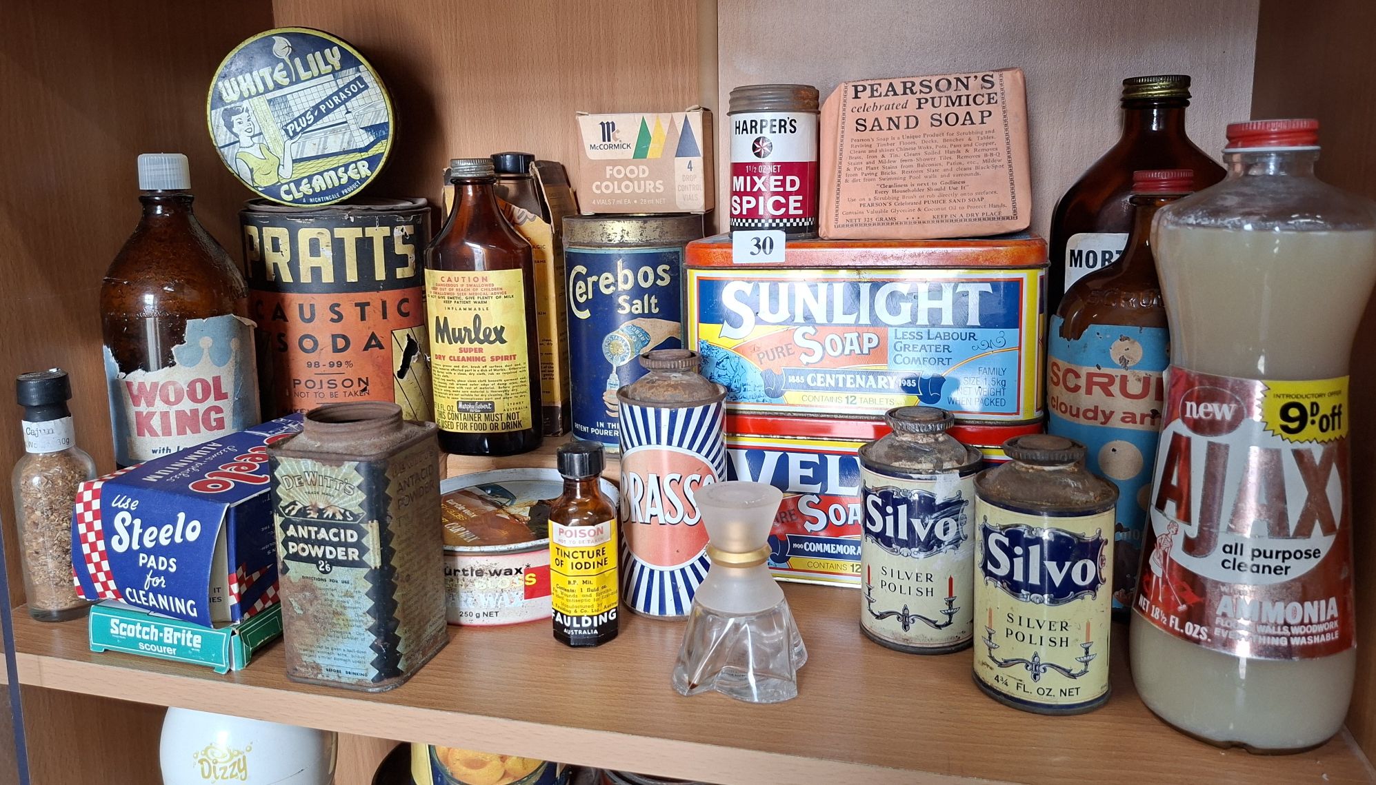 30 · VINTAGE KITCHEN WARES