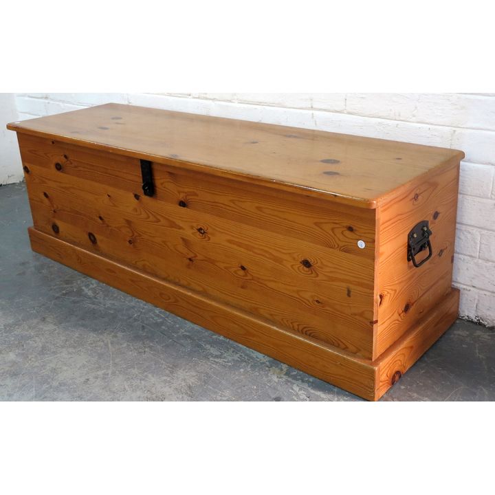 LONG PINE CHEST,