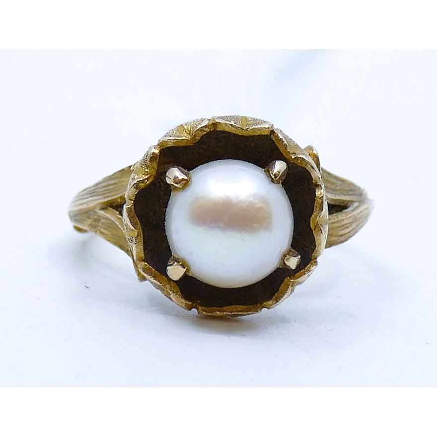 Ladies 14k Pearl Floral Ring Size 5.75 - 4.3 Grams