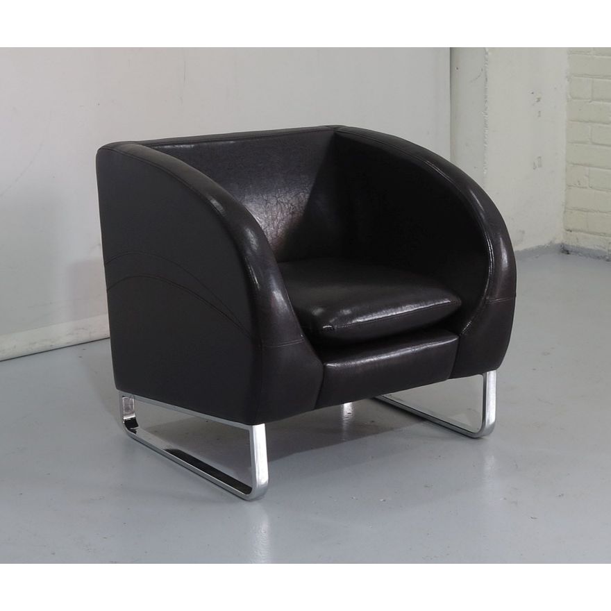 LEATHERETTE UPHOLSTERED CHROME ARMCHAIR