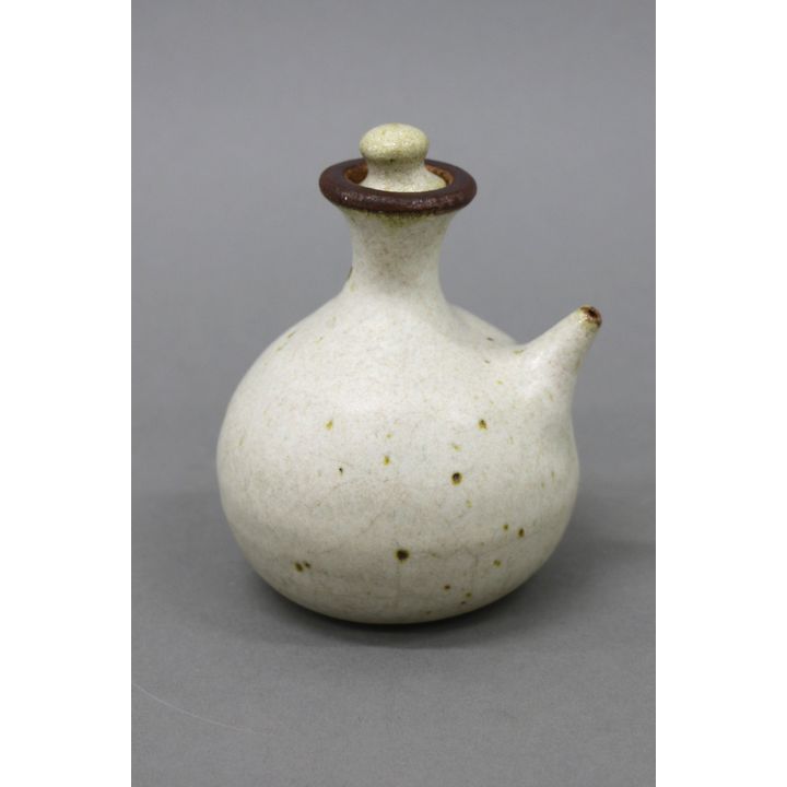 Len Castle - Small oil pourer